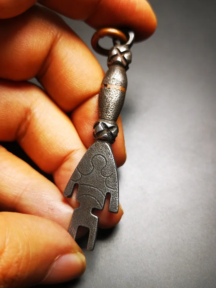 Gandhanra Handmade Tibetan Buddhism Amulet, The Key of Heart Pendant, Made of Cold Iron