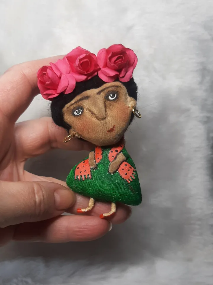 Textile brooch FRIDA