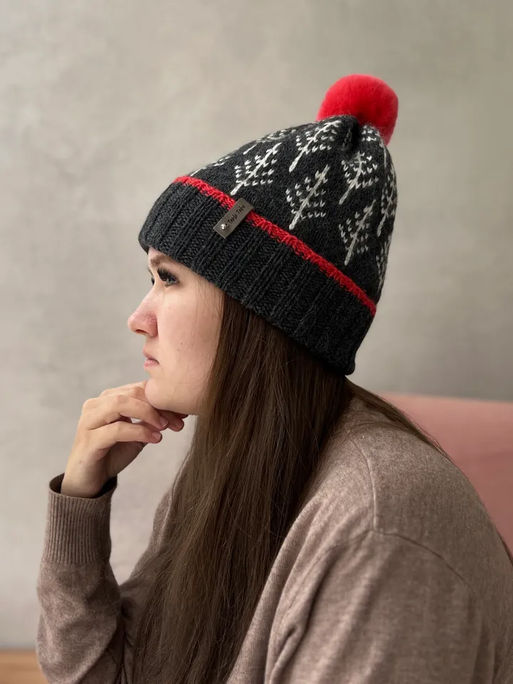Warm knitted pompom hat