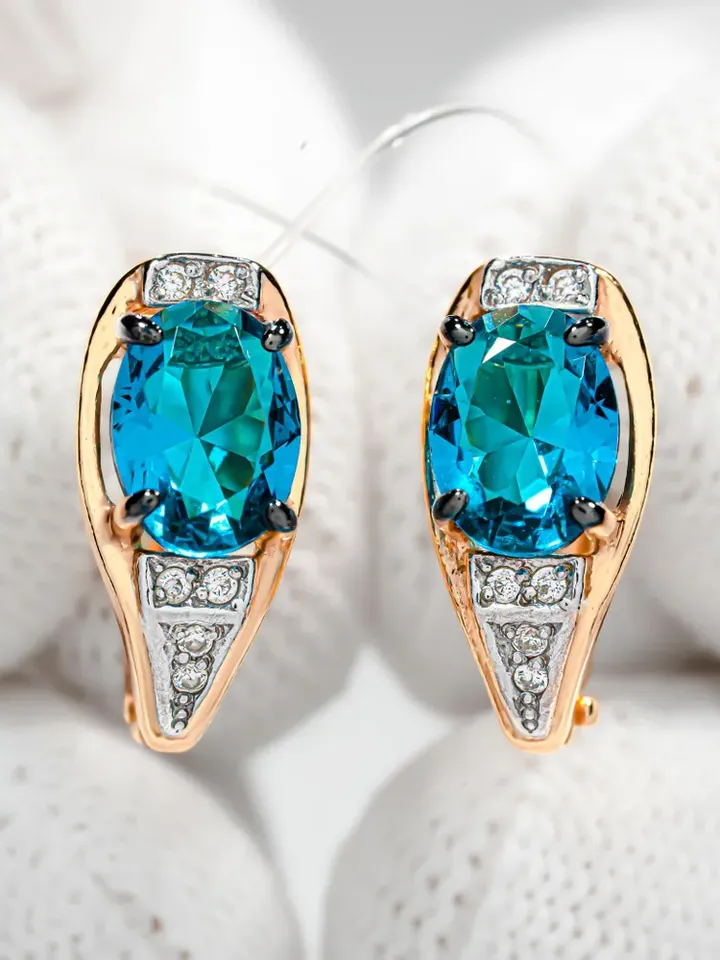 Earrings jewelry Silver gold plated 925 assay value with topaz