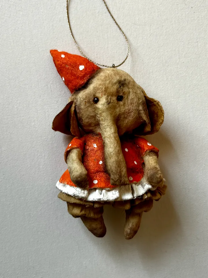 Circus elephant, papier-maché, paperclay, small figure for hanging,christmas tree toy