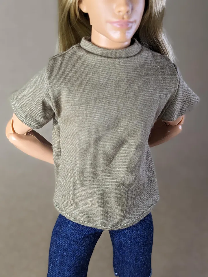 Khaki T-shirt for 12-inch fashion male dolls