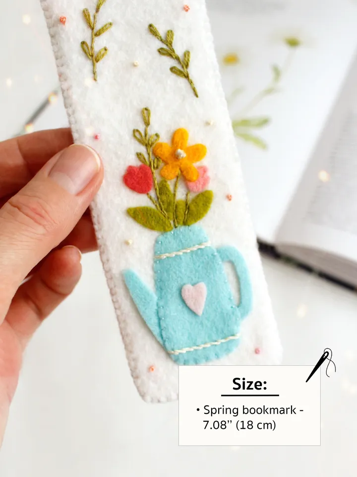 Felt "hello, spring!" bookmark hand sewing PDF tutorial with patterns. DIY Easter ornament. Book lover gift. Felt school supplies