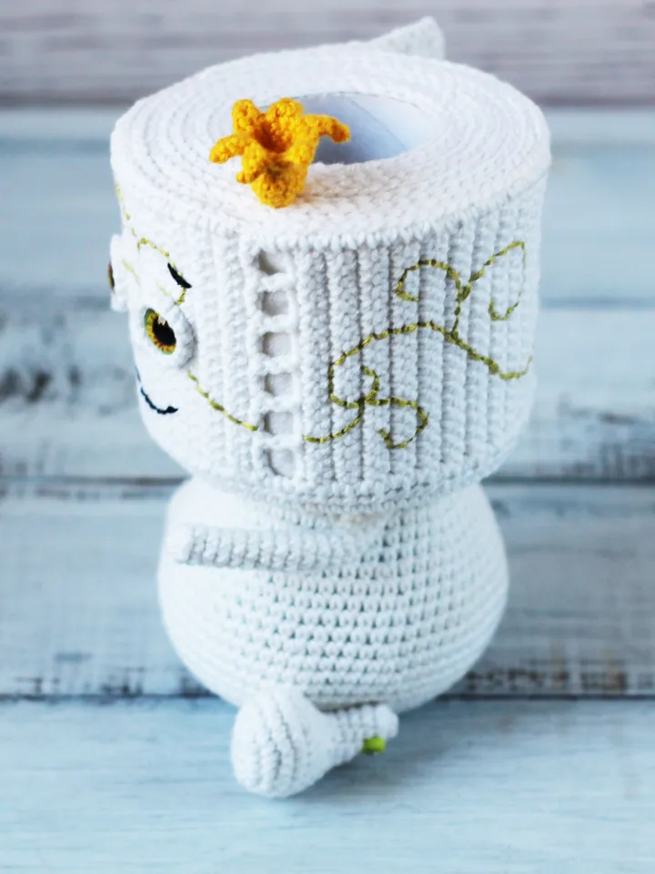 Toilet paper roll crochet toy, Funny bathroom gift, housewarming gift for bathroom decor, gag gift interior doll