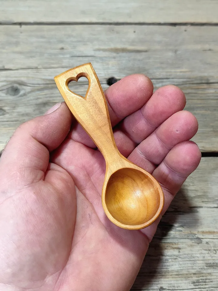 9th anniversary willow gift, Handmade willow ninth anniversary gift, Willow measuring spoon, Heart handle coffee scoop