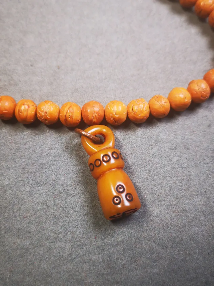 Gandhanra Tibetan Bone Carved Stamp Amulet,Swastika Symbol 卐, Pendant for Mala,Prayer Beads Accessories