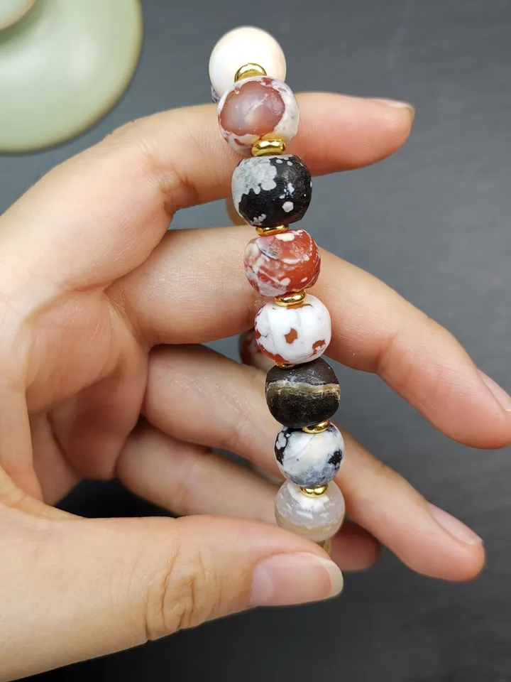 Gandhanra Tibetan Sugar Agate Beads Wrist Mala, Unique 11mm Barrel Shape Carnelian Bracelet
