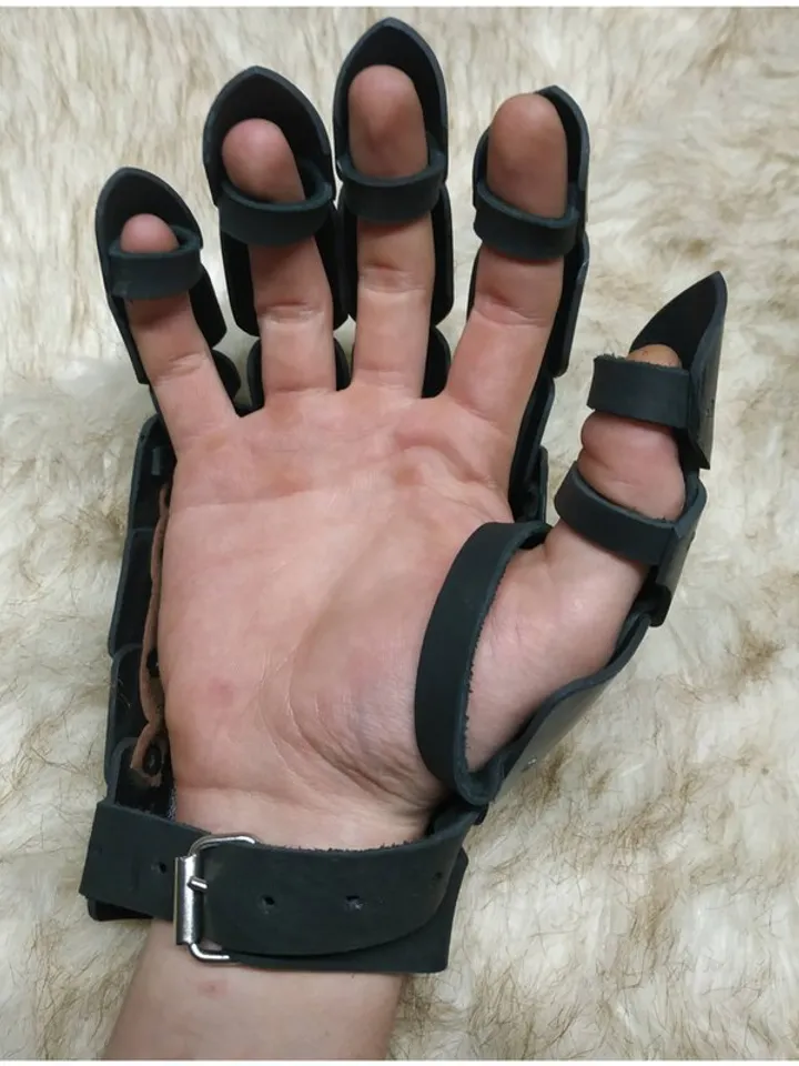 Armor gloves - antique silver - cosplay gloves - cosplay armor - steampunk armor