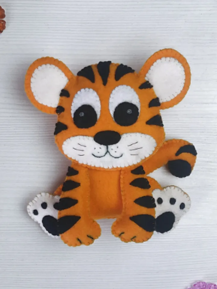 Tiger felt pattern, felt animals pattern, felt tiger toy, Christmas pattern, PDF sewing pattern, tiger Christmas ornament, plush tiger toy, safari nursery decor