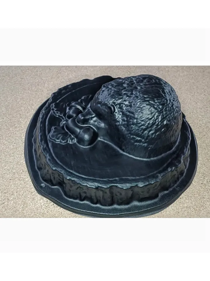 Plastic Hedgehog mold for pouring concrete and gypsum DIY