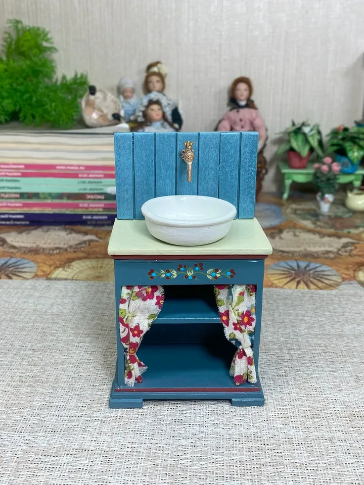 Kitchen furniture for a dollhouse. 1:12. Furniture for dolls. Doll miniature.