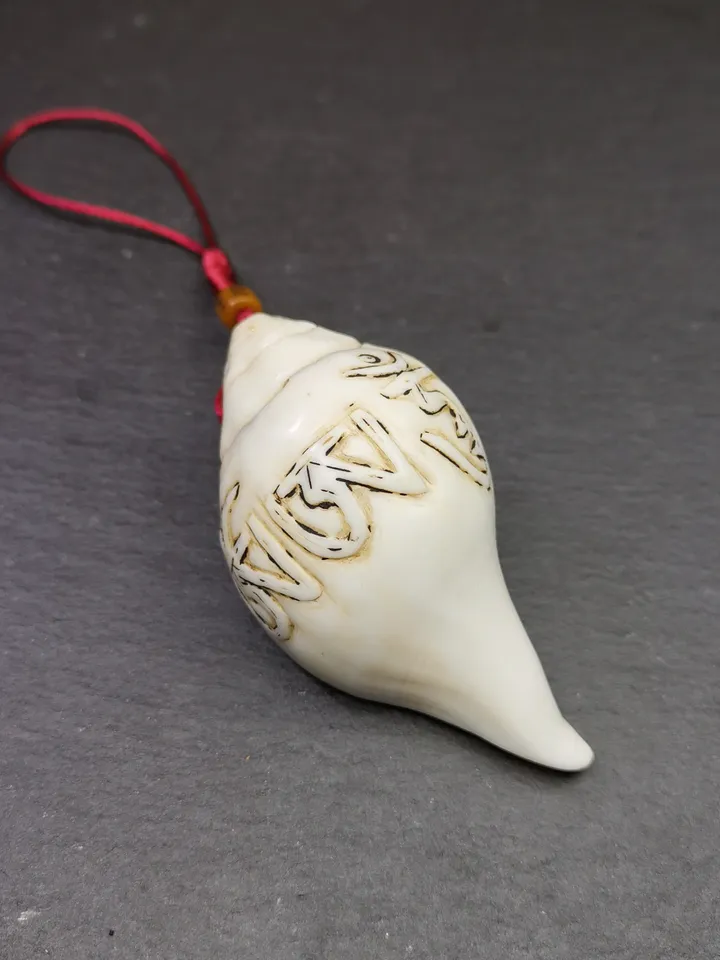 Gandhanra Tibetan Buddhism Amulet,Hand Carved White Conch Shankha with OM Letters,Tibetan Ritual Implement