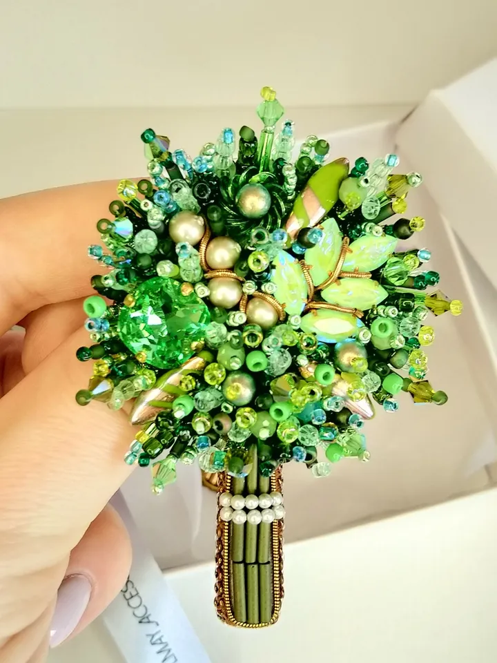 Brooch Bouquet, beaded brooch, flower embroidered, gift ideas