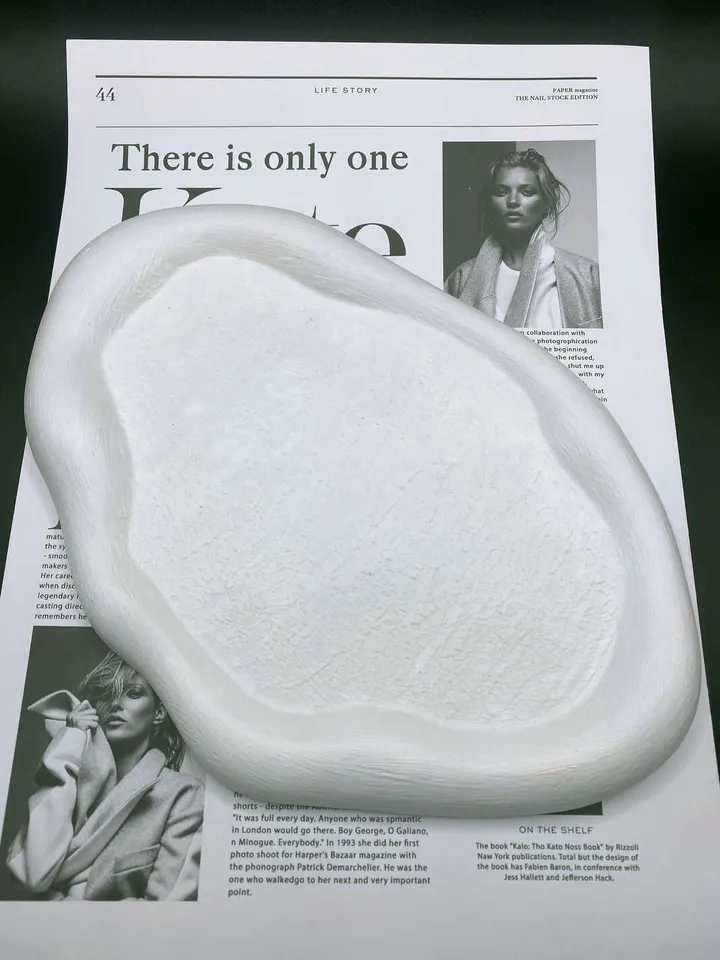Decorative white plaster tray