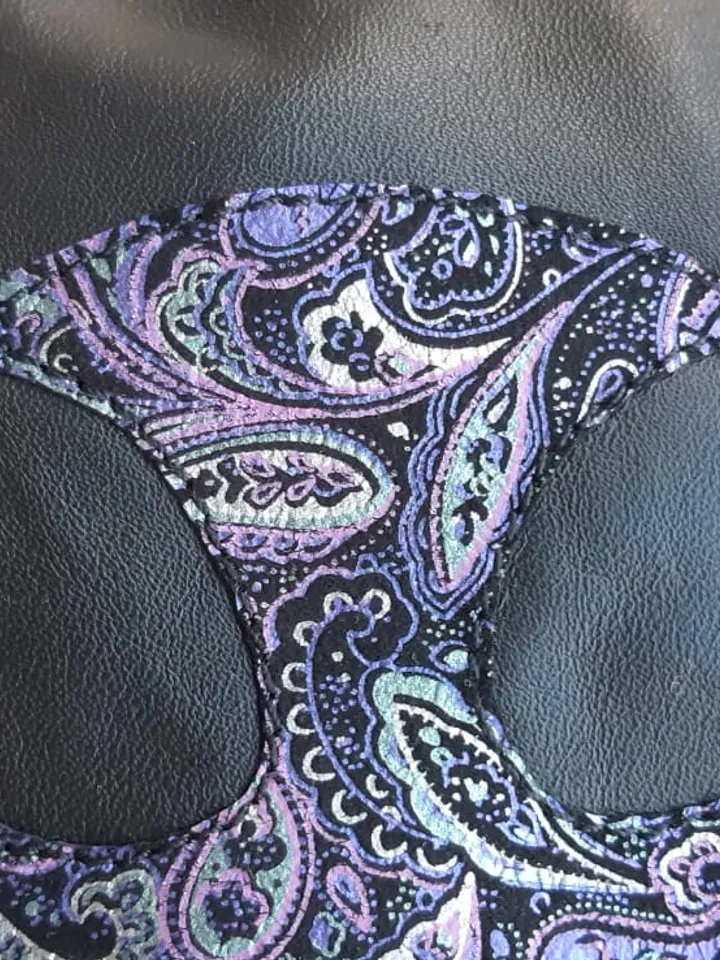 Beret of soft genuine leather with applique, decorated with a buckle. Leather hat for spring