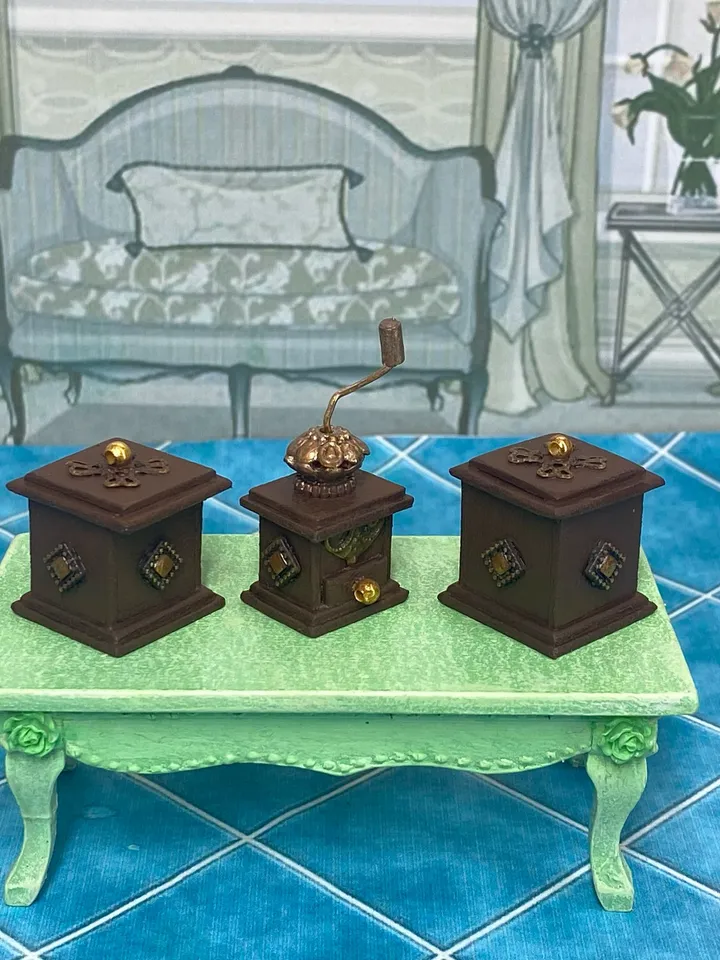 Doll coffee grinder. Dollhouse, Dollhouse Kitchen Set. 1:12.