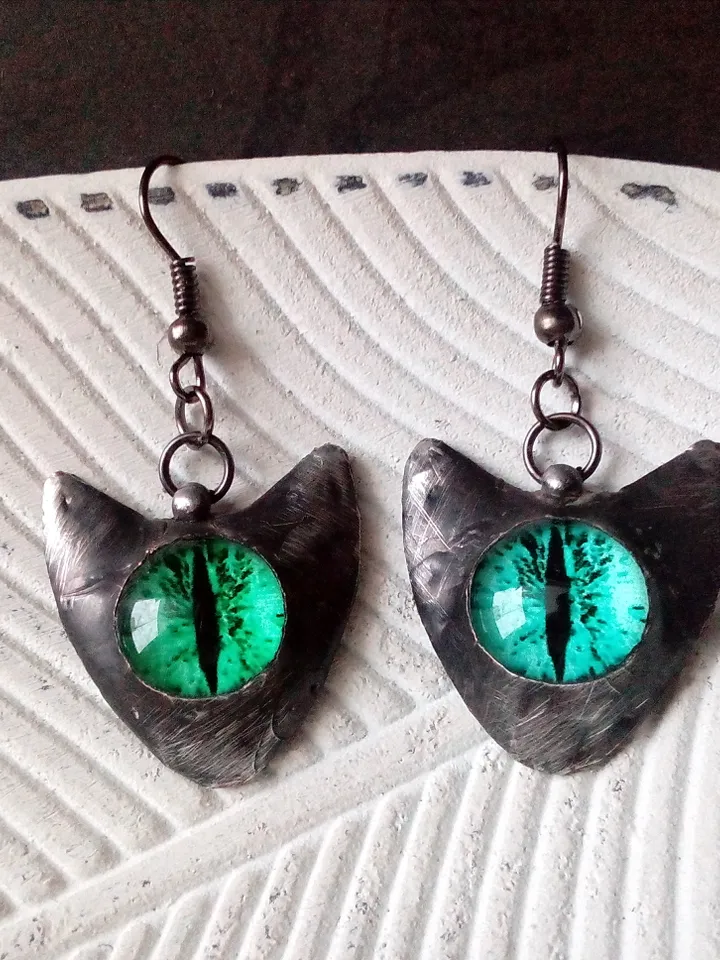 CAT eye earrings, Cat head earrings, Cat lovers bijouterie, Witch earrings, Halloween earrings, Tin soldered earrings