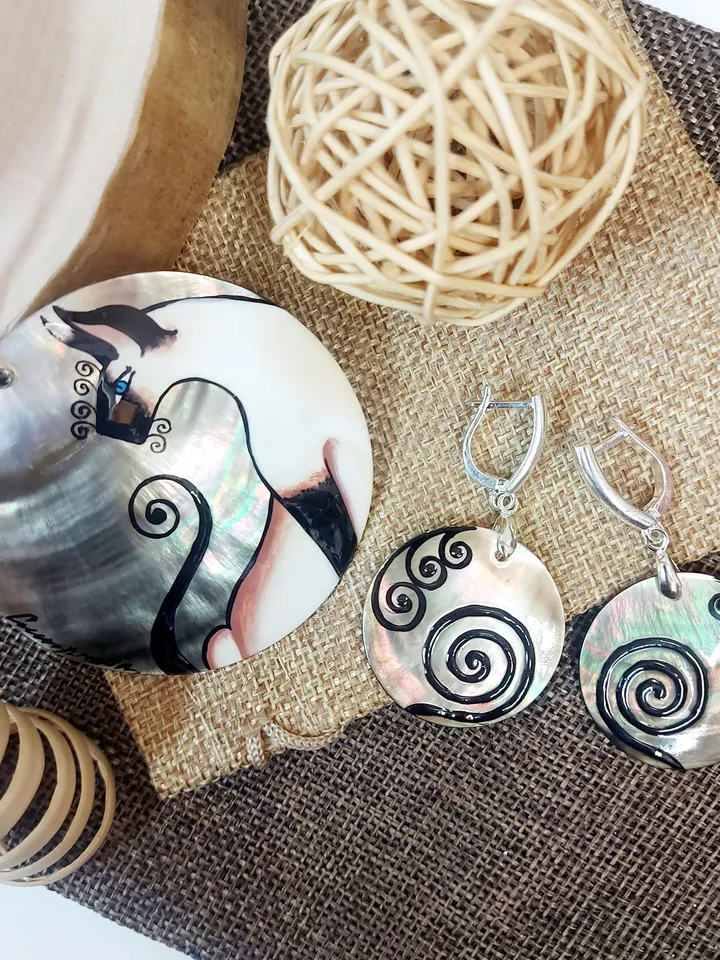 Whimsical Siamese Cat Jewelry Set: Hand-Painted Pendant and Spiral Earrings - Embodying the Grace and Intrigue of Siamese Cats