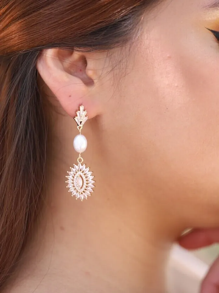 Art deco Wedding Earrings For Bride, Freshwater Pearl Long Bridal Earrings, Swarovski Crystal Gold Statement Earrings, Boho Bridal Earrings,