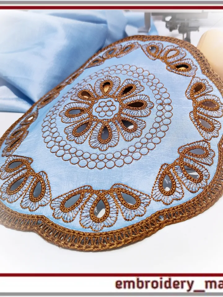 In the hoop Cutwork napkin and 3 elements in 2 sizes Machine Embroidery Designs