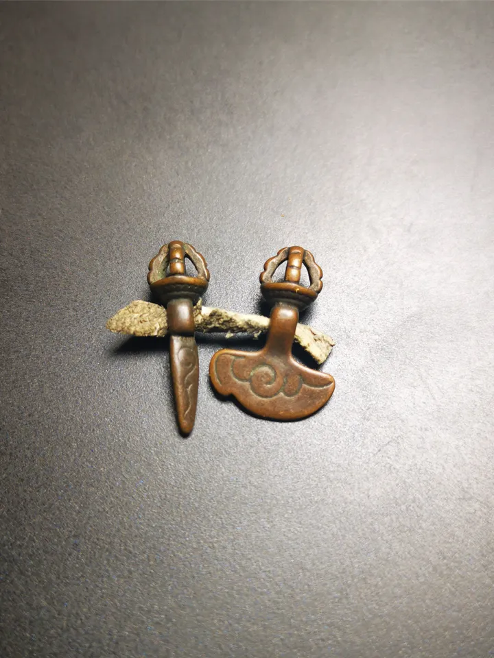 Gandhanra Antique Tibetan Amulet,Mini Phurba and Kartika(knife of the dakinis) ,for Prayer Bead Counter,Mala Accessories, Made of Red Copper