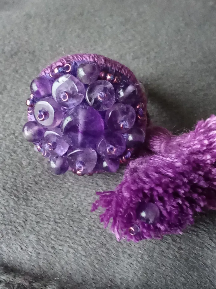 Amethyst embroidered ring