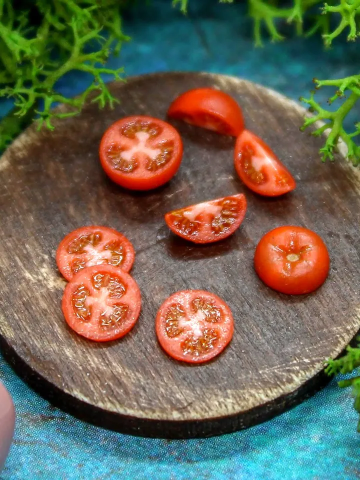 TUTORIAL Miniature polymer clay tomato cane