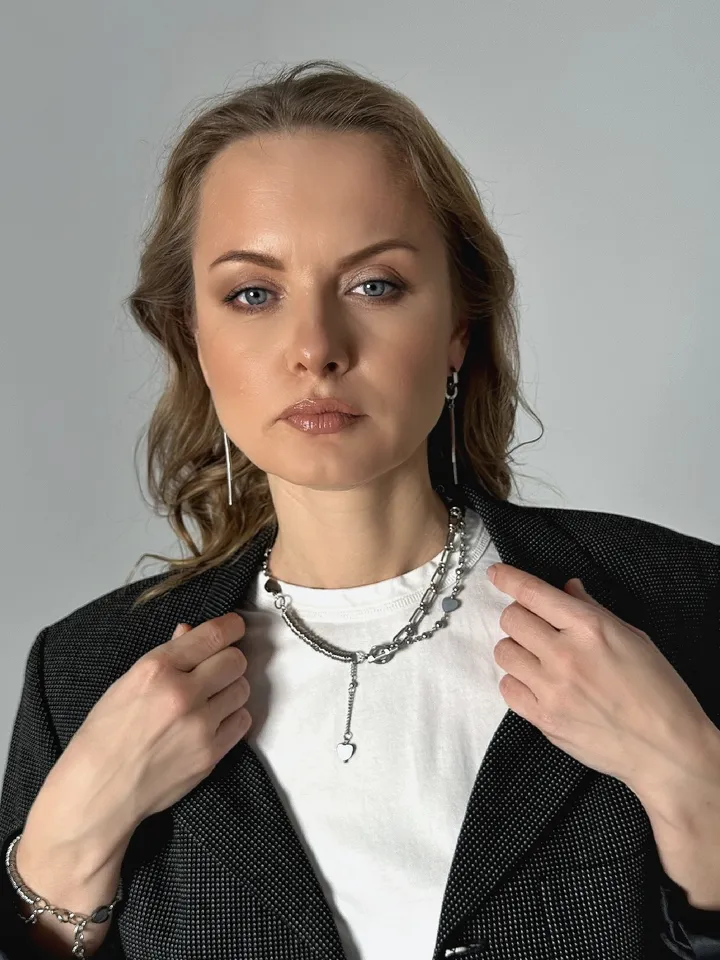 Chain Necklace with Mother of Pearl Hearts Stainless Steel Jewelry for Women Stylish Gift for Her