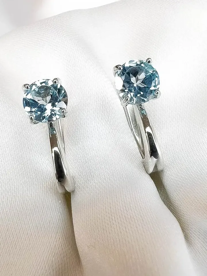 Earrings Silver rhodium plated 925 assay value with topaz