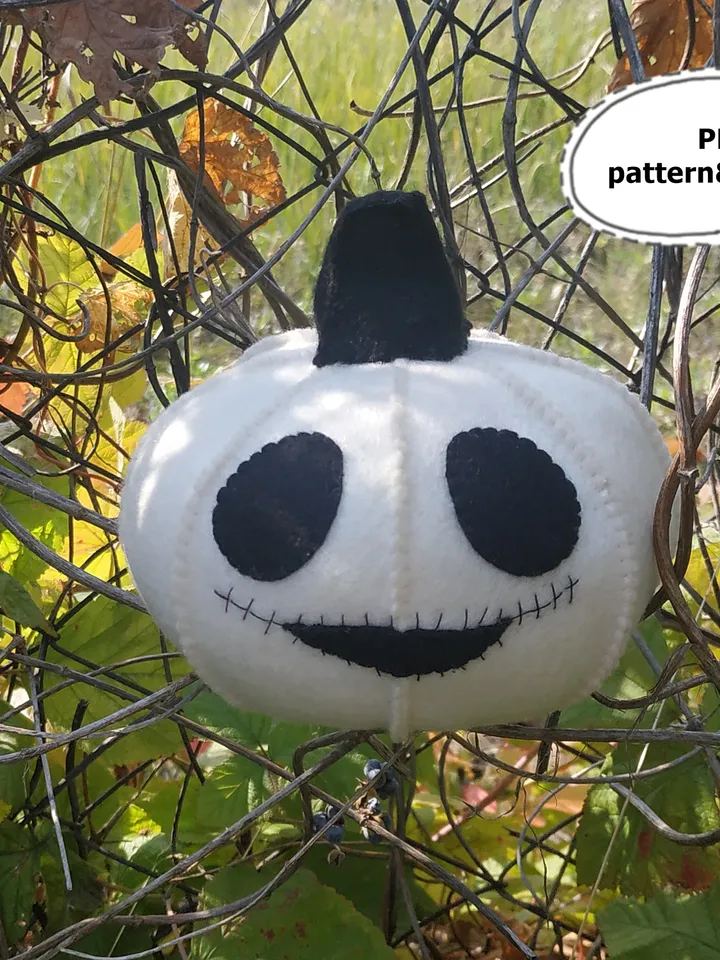 Halloween pumpkin pattern, felt pattern, plush pumpkin PDF pattern, Halloween stuffed pumpkin ornament, pumpkin toys, Halloween pumpkin home décor, Halloween gift