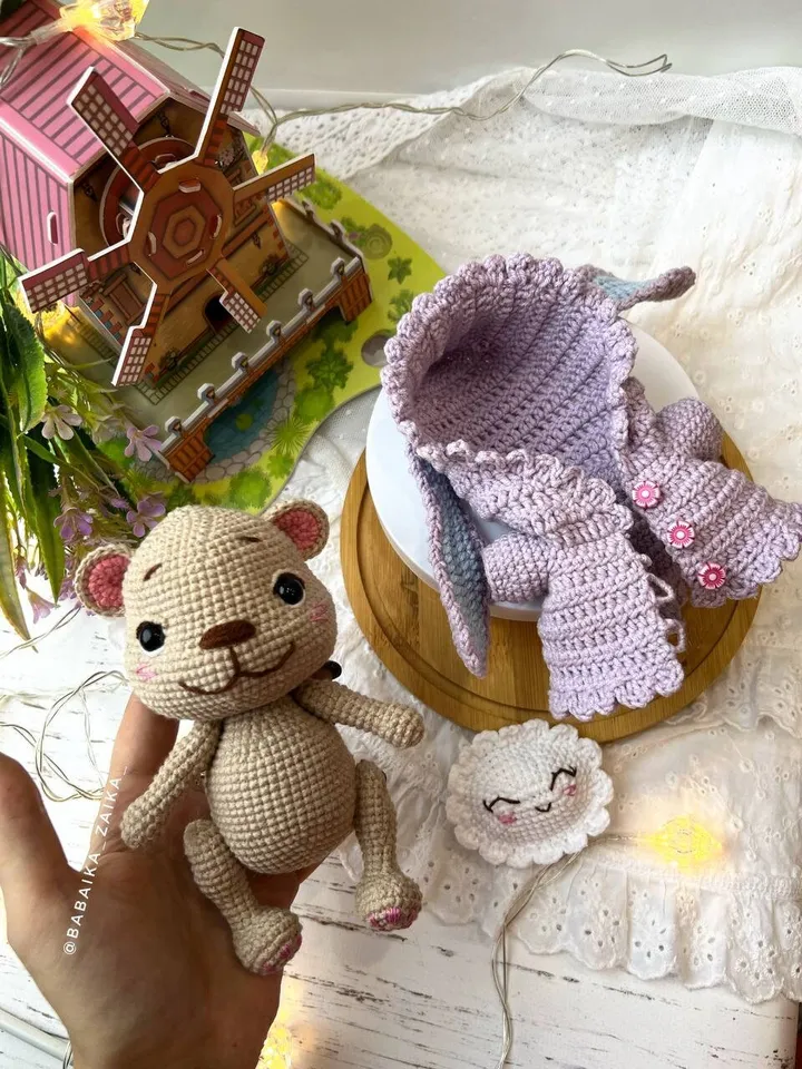 PDF Crochet Pattern Teddy Bear with a Cloud Pillow, Small Toy Pattern, Crochet Cloud, Animal Pattern, Amigurumi bear pattern Amigurumi cloud