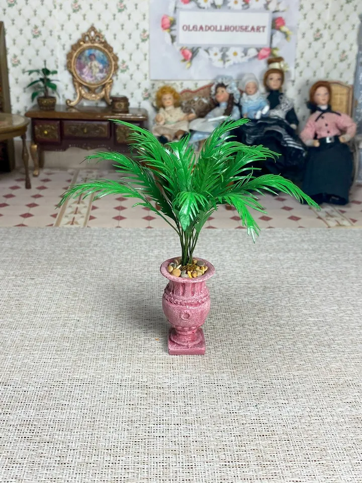 Palm tree in a flowerpot. Plant for a doll. Flower for a dollhouse. 1:12. Handmade.