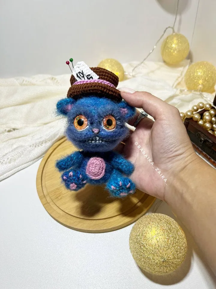 PDF Pattern Cheshire Cat Doll, Alice in Wonderland, Amigurumi Cheshire cat, Realistic Pattern Cheshire Amigurumi baby cat Alice's Adventures