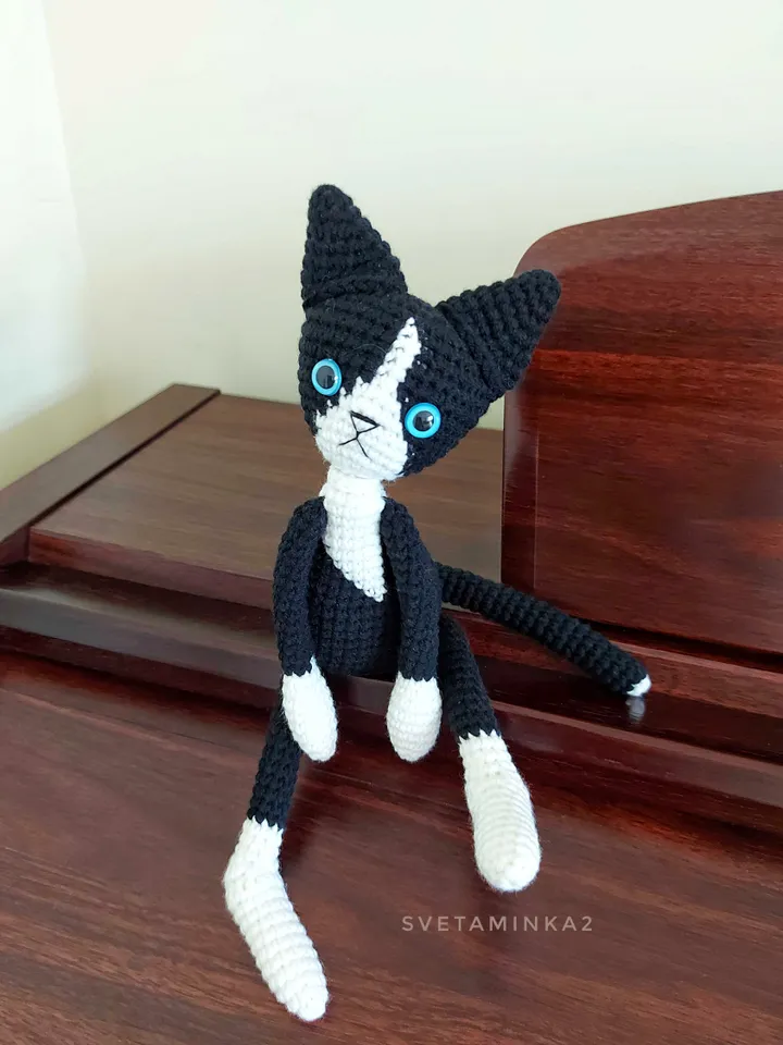 Crochet Cat Tuxedo Pattern Amigurumi Toy Tutorial. Digital Download. PDF.