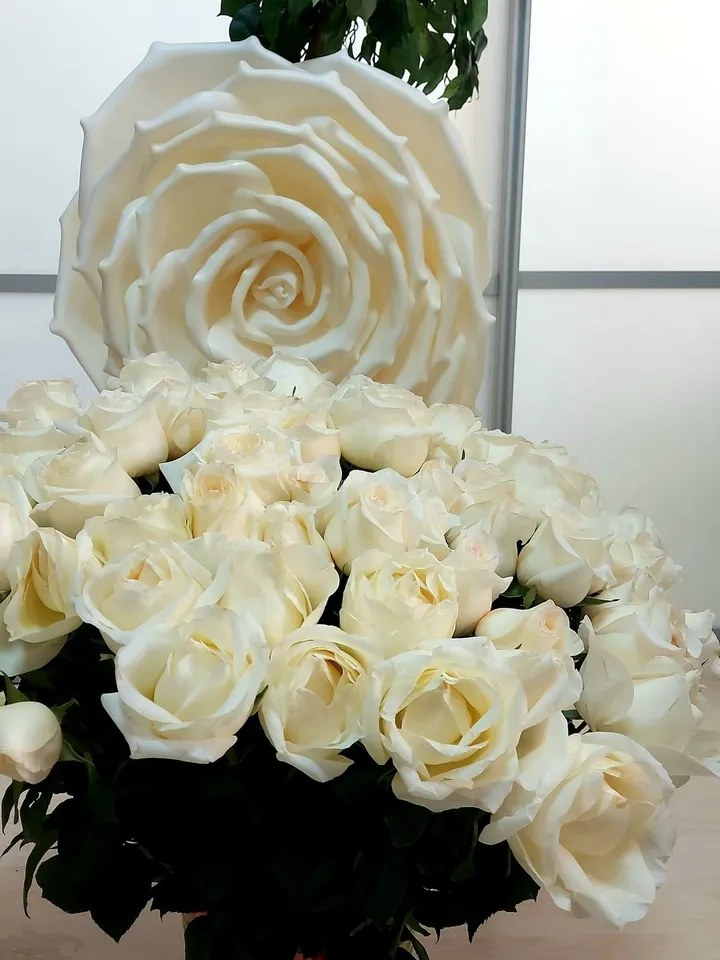 Giant isolon flowers set 110 pcs -21inch 25 pcs-11.8 inch 35pcs-7.9inch 50pcs