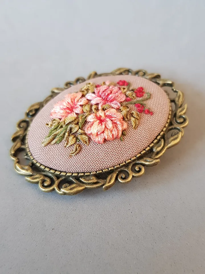 Hand embroidered brooch for her, embroidery jewelry, Mother day gift, ribbon embroidery,art.11