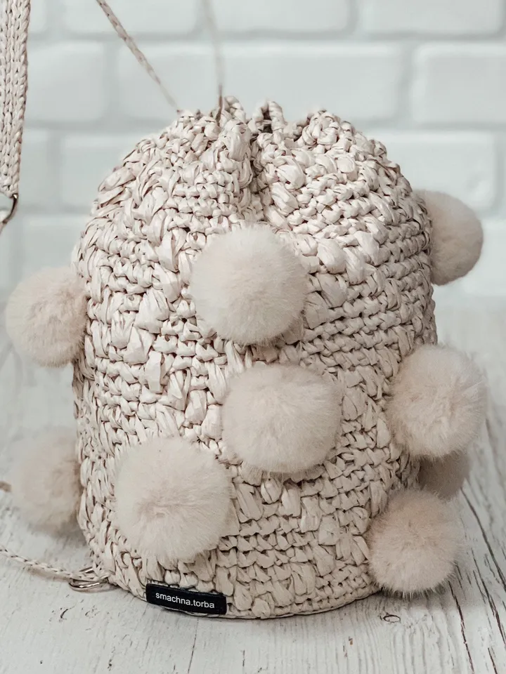 Ivory backpack with raffia yarn, bucket transformer bag with pom-poms, basket crochet hip bag, barrel keg, round shoulder