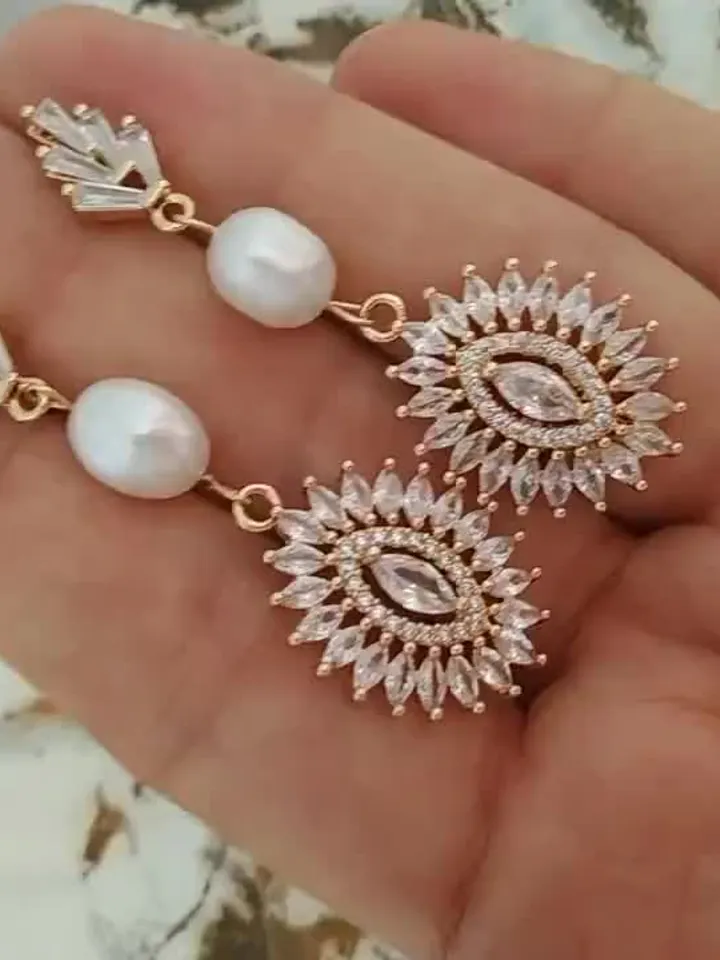 Art deco Wedding Earrings For Bride, Freshwater Pearl Long Bridal Earrings, Swarovski Crystal Gold Statement Earrings, Boho Bridal Earrings,