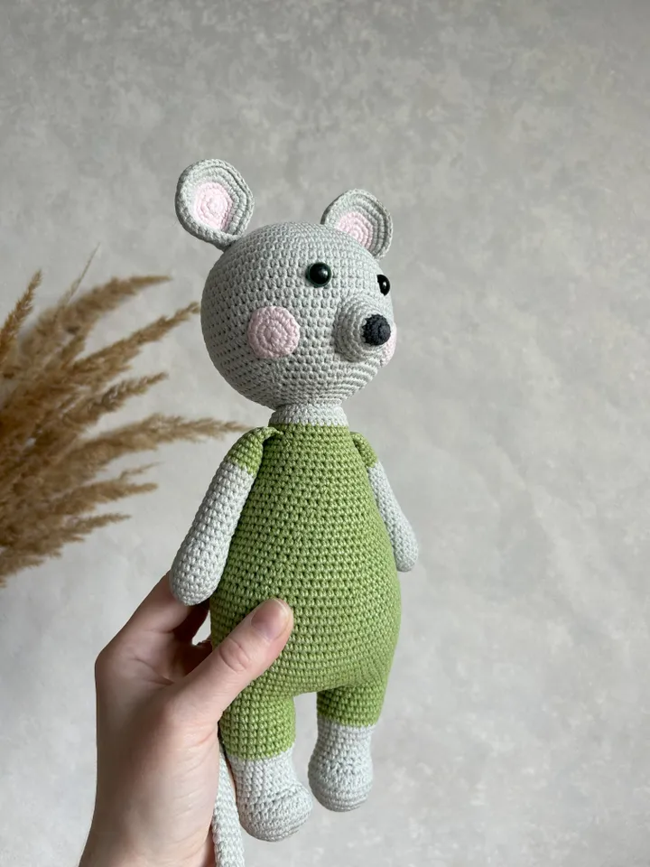 Crochet mouse toy, stuffed animal toy, mouse toy, amigurumi toy