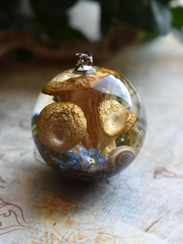 Pendant with mushrooms in resin. Forest Pendant. Necklace with a forest composition. Moss, forget-me-not, strawberries and snail in resin.