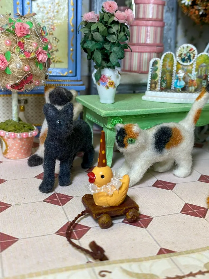 Mini duck on a cart. Vintage toy for a doll. 1:12. Dollhouse miniature. Handmade.