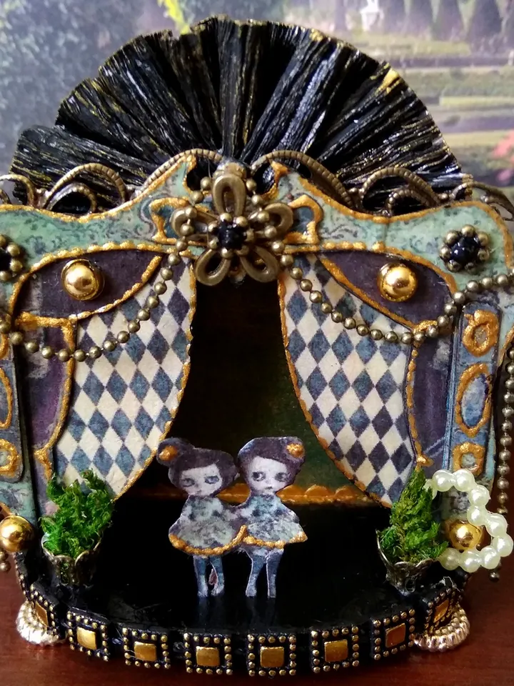Miniature puppet theater for doll houses.1:12 scale.