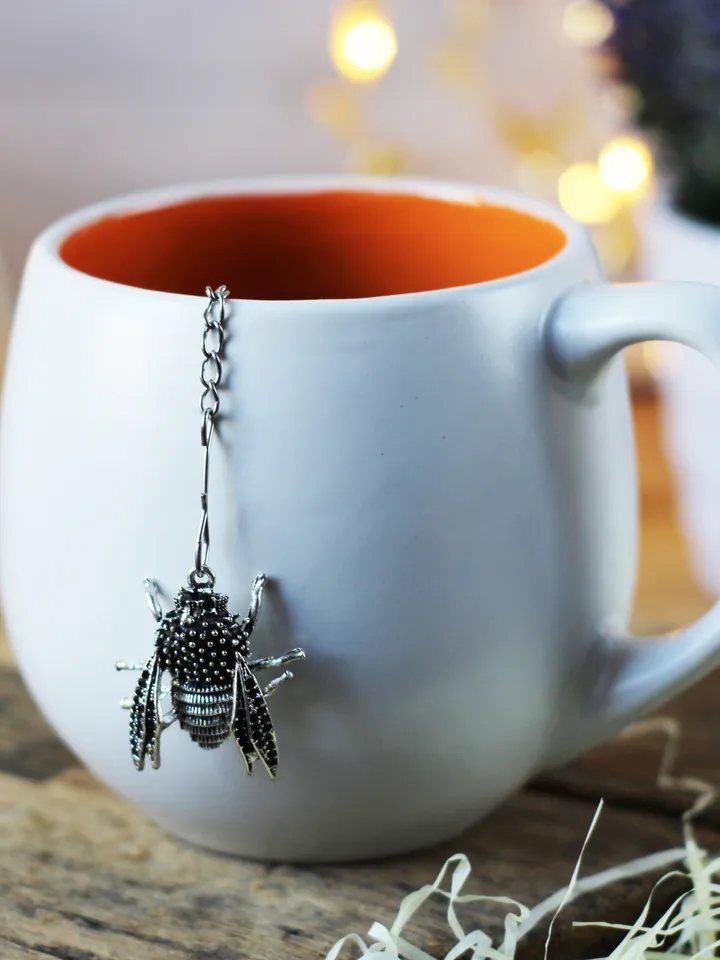 Bumble bee tea strainer for herbal tea, Tea infuser with bee charm, Tea Steeper bee pendant, Loose leaf tea gift