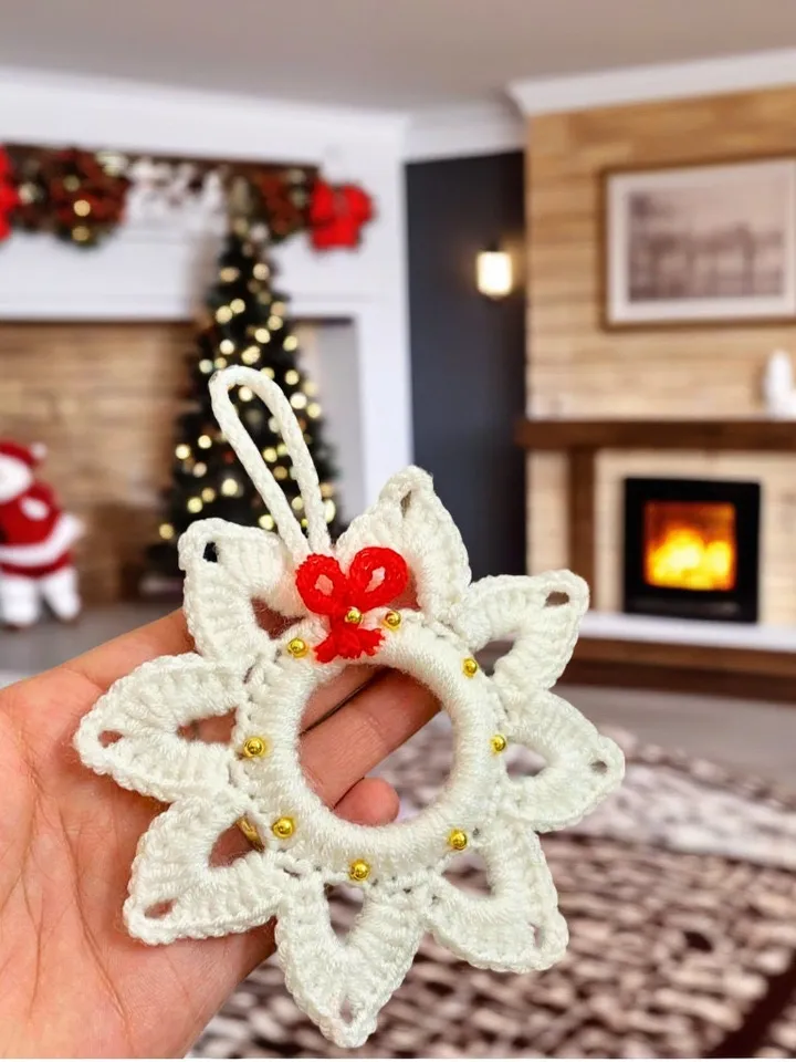 Christmas Crochet Star and Wreath Pattern - Christmas Decoration & Holiday Ornament - Christmas Tree Decor for Beginners