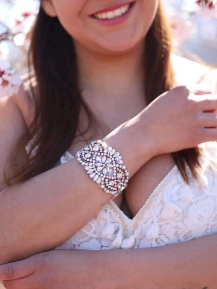Rose gold Crystal Bridal Cuff Bracelet, Rhinestone Wedding Cuff Bracelet, Art deco Wedding bracelet, Boho Wedding jewelry, Vintage Bracelet