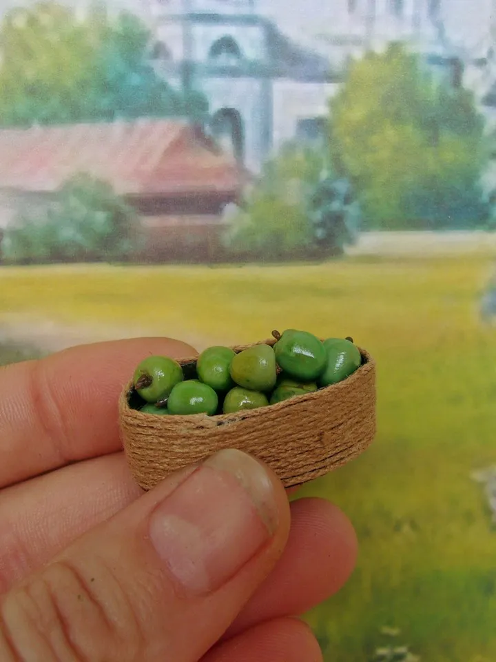 Miniature baskets with vegetables and fruits.1:12 scale.Dollhouse miniature. Realistic baskets.Handmade.