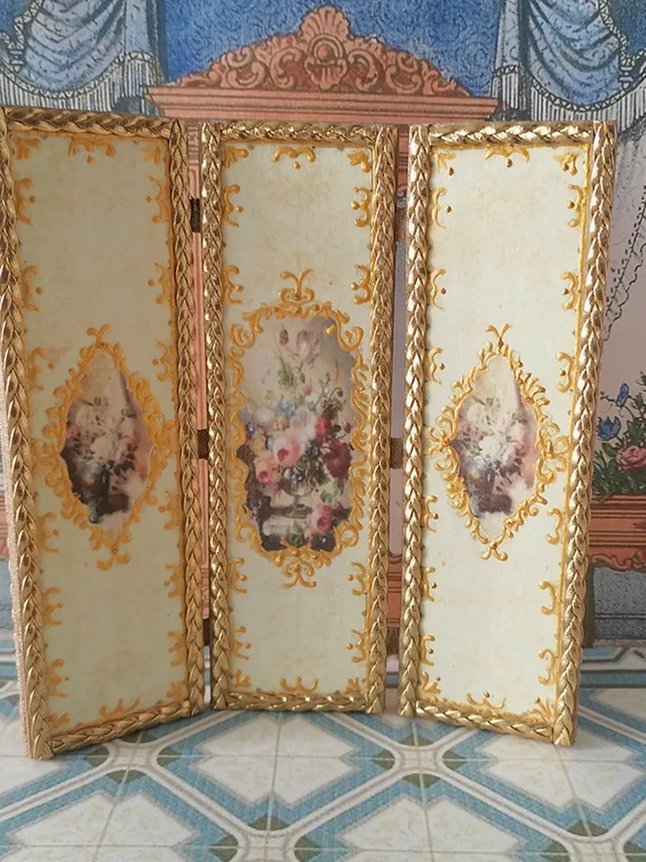 Screen for dollhouse.