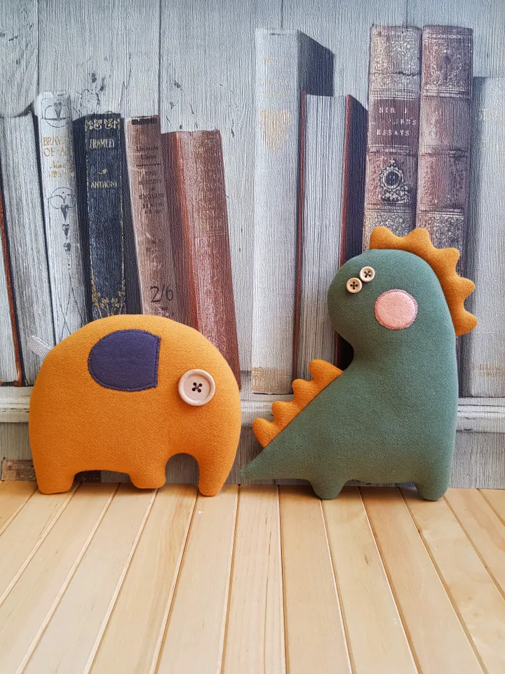 Dinosaur Sewing Pattern pdf, digital tutorial in english, stuffed animal diy