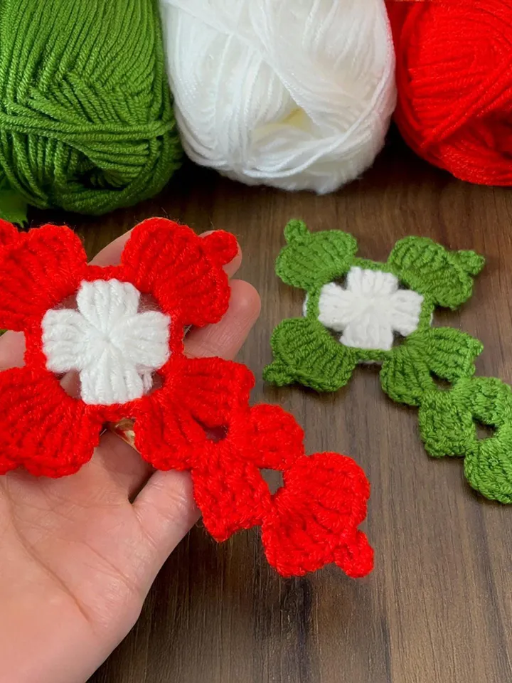 Crochet Cross with Heart Motifs PDF Pattern, Handmade Religious Decor Design, DIY Faith-Inspired Crochet Gift