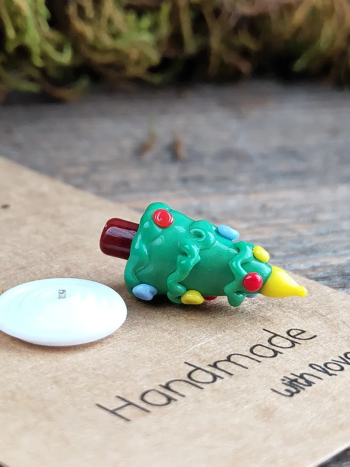 Beaver figurine Miniature beaver Tiny beaver glass beaver Miniature animals Santa hat figurine Christmas gifts Aquarium decor